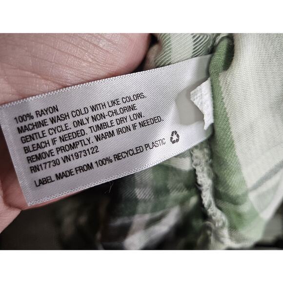 Universal Thread Women's Long Sleeve Flannel Button-Down Shirt Size XS Soft - Picture 8 of 12